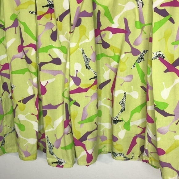 Liz Claiborne pleated novelty print mini skirt - Picture 2 of 7